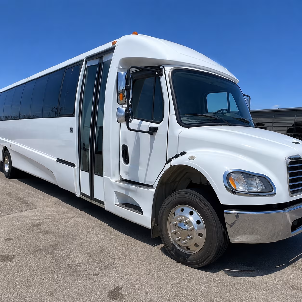 Scottsdale Airport Shuttle & Transportation party bus exterior