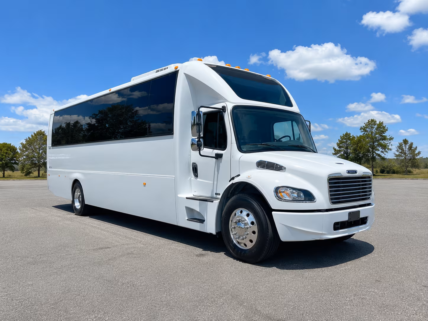 Scottsdale Birthday, Sweet 16, & Quinceañera Transportation party bus exterior