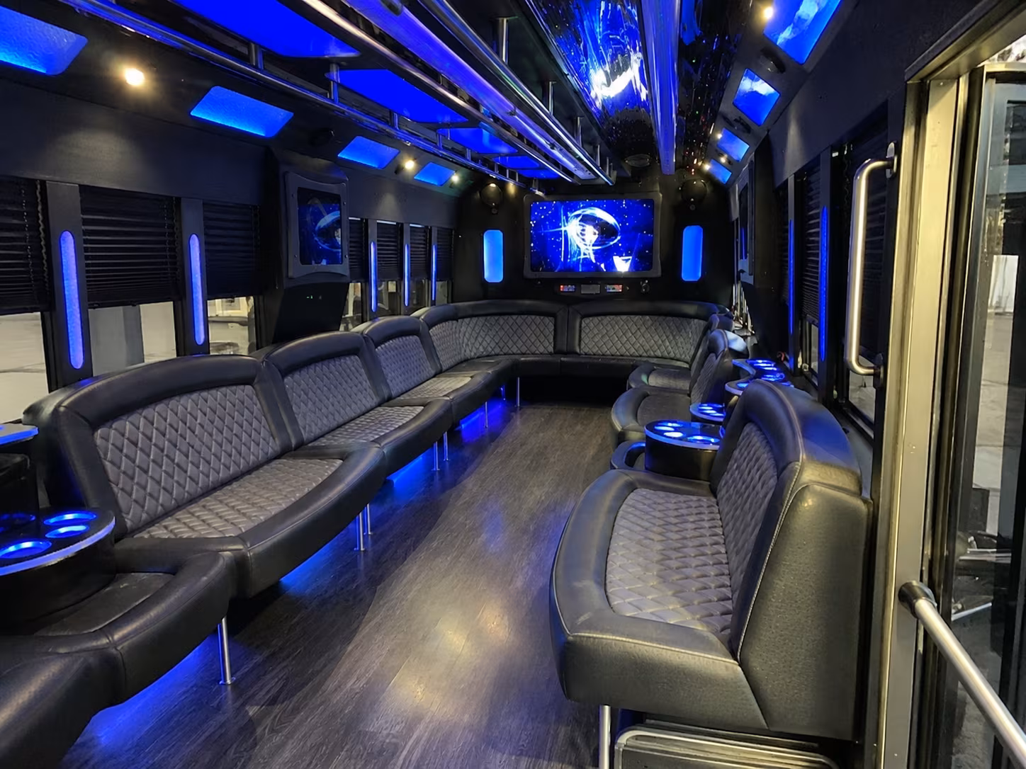 Scottsdale Sporting Event Transportation onboard seating
