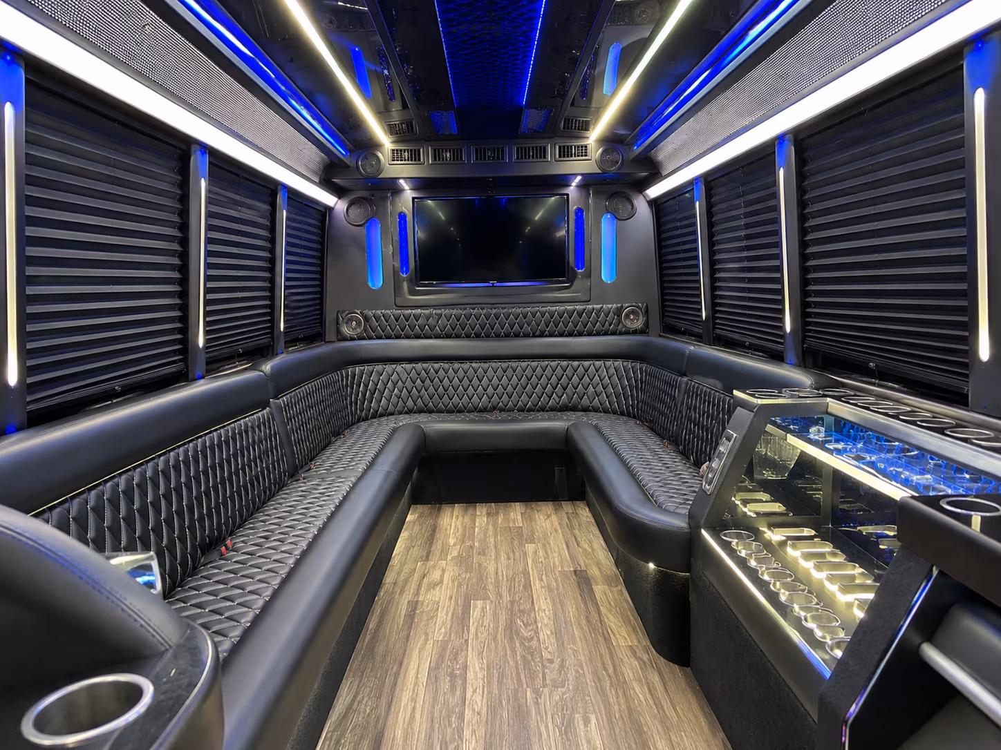 Scottsdale Winery Tour & Pub Crawl Transportation party bus exterior
